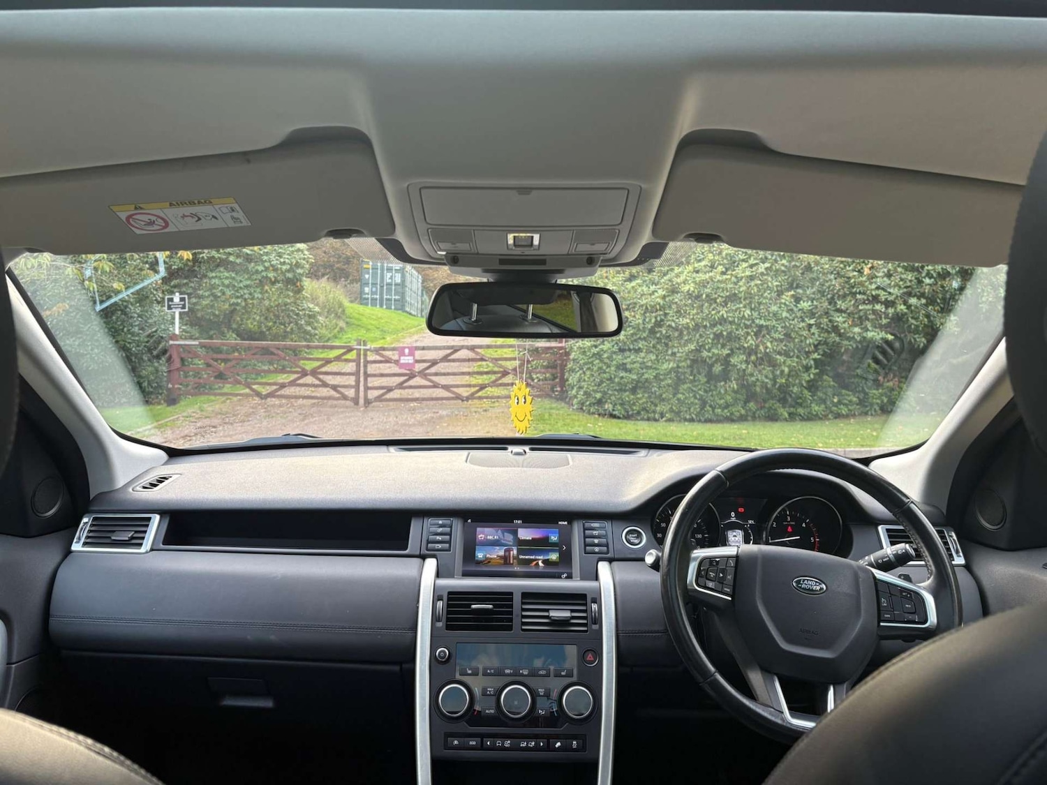 Used Land Rover Discovery Sport 2017 for sale - 77822608: Photo 12