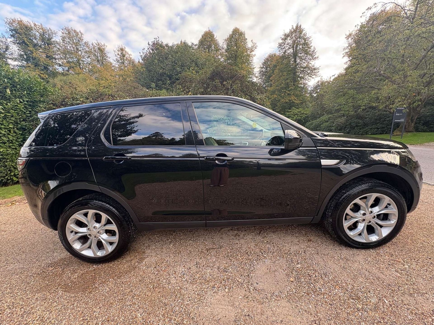 Used Land Rover Discovery Sport 2017 for sale - 77822608: Photo 34