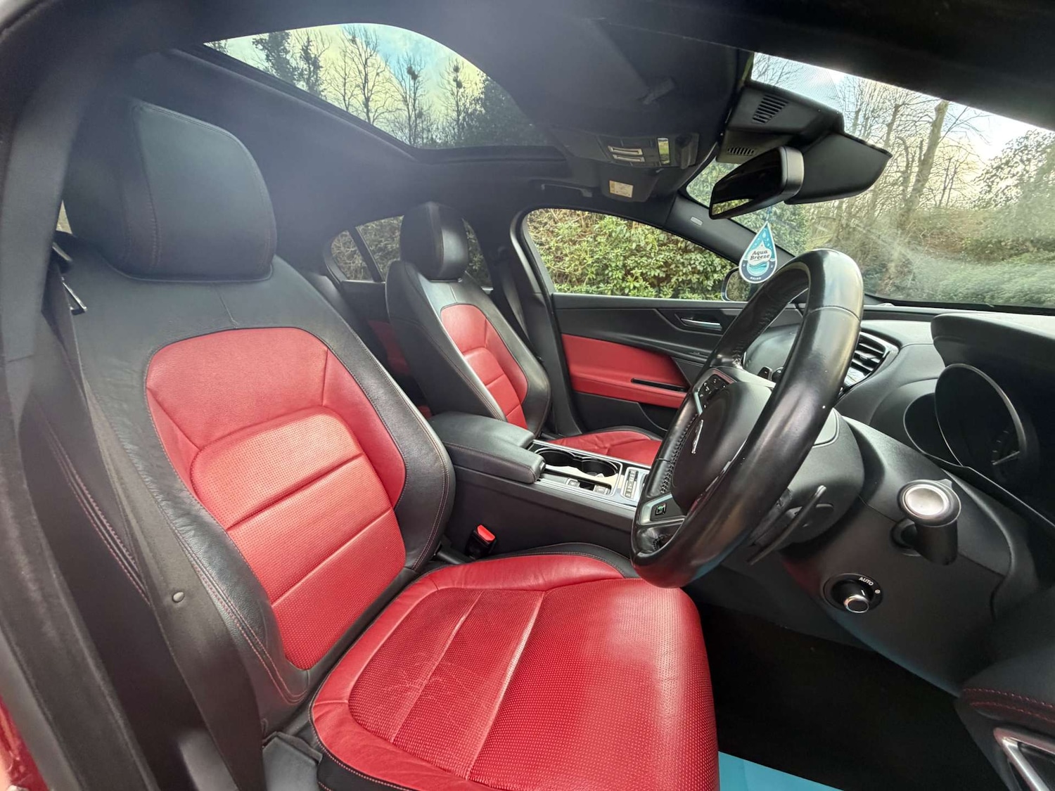 Used Jaguar XE 2015 for sale - 77877242: Photo 11