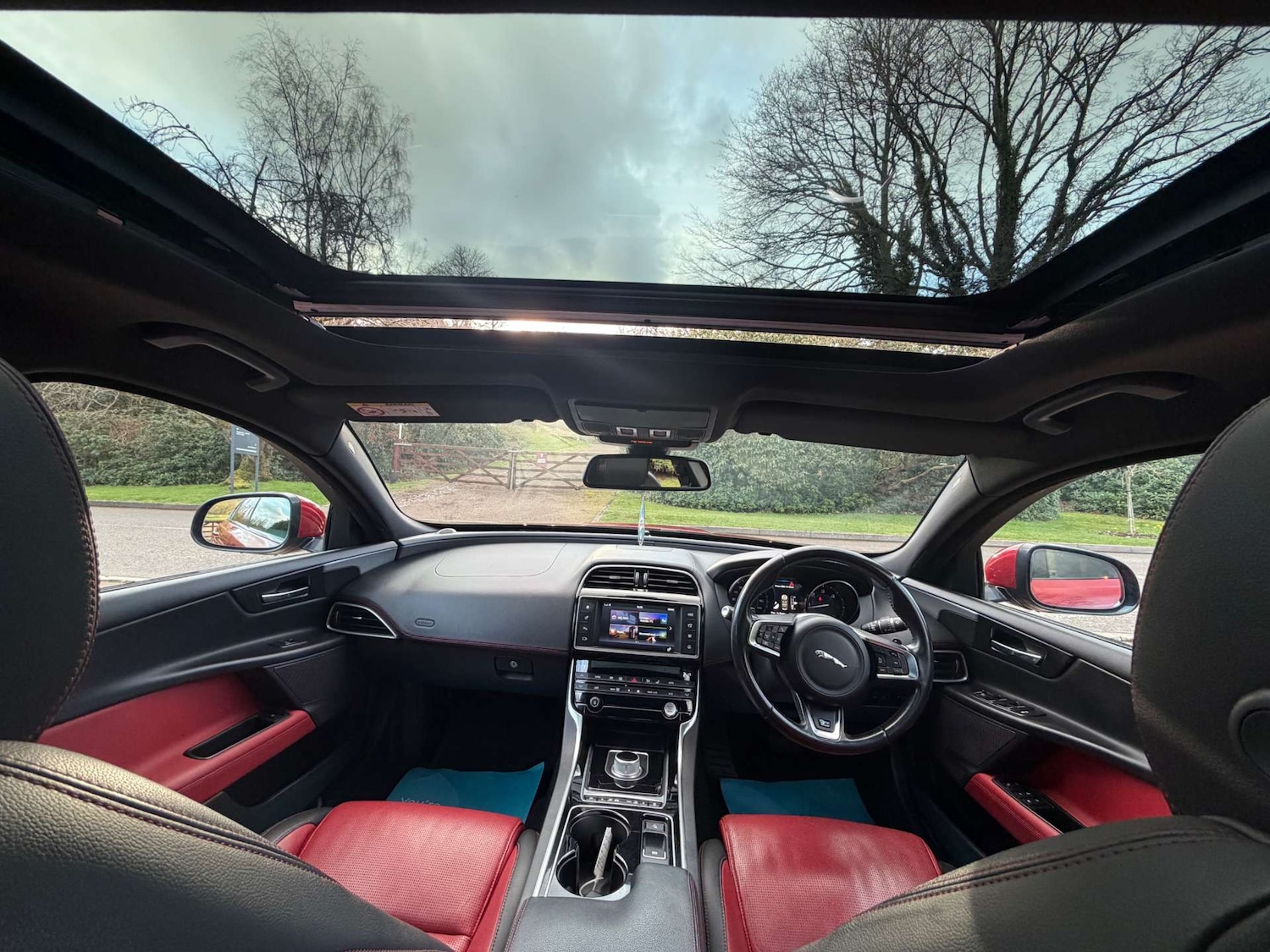 Used Jaguar XE 2015 for sale - 77877242: Photo 12