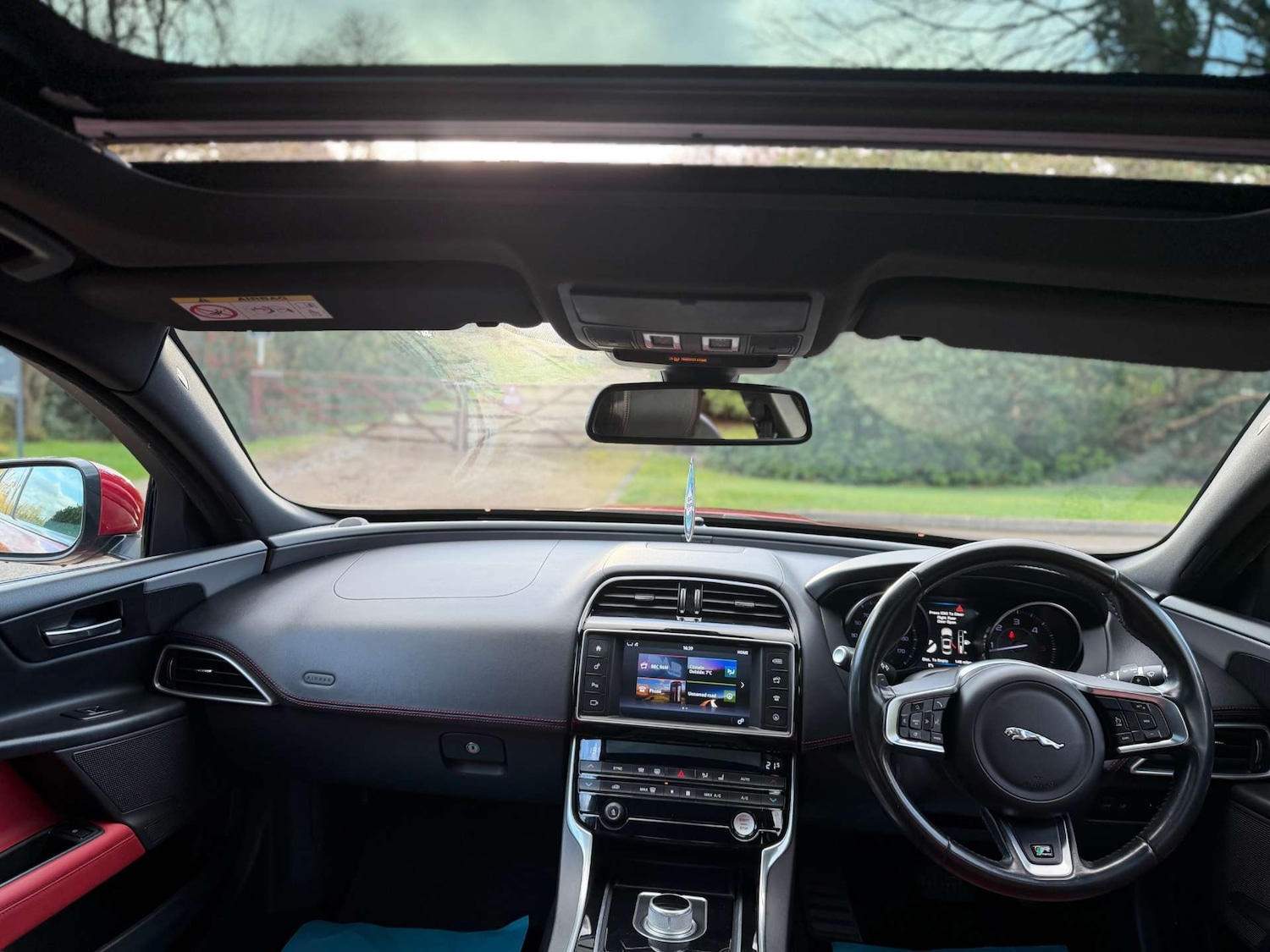 Used Jaguar XE 2015 for sale - 77877242: Photo 15