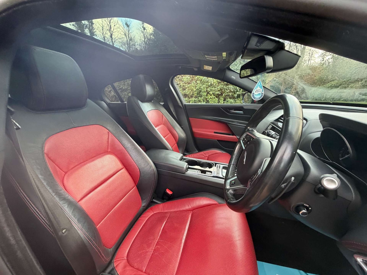 Used Jaguar XE 2015 for sale - 77877242: Photo 16