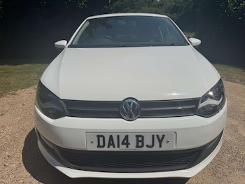 Used Volkswagen Polo 2014 for sale - 79030357: Photo