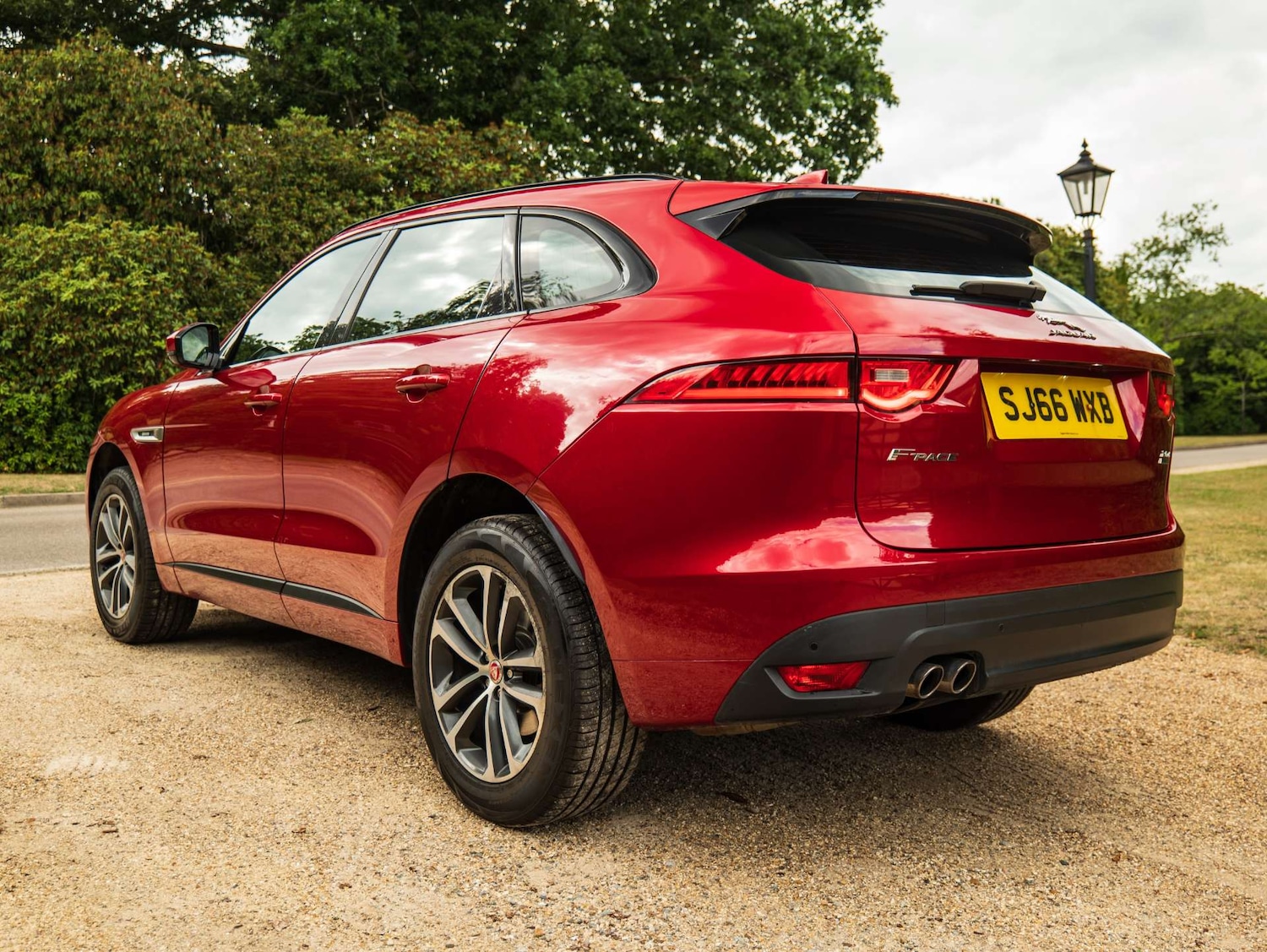 Used Jaguar F-Pace 2016 for sale - 76277395: Photo 5