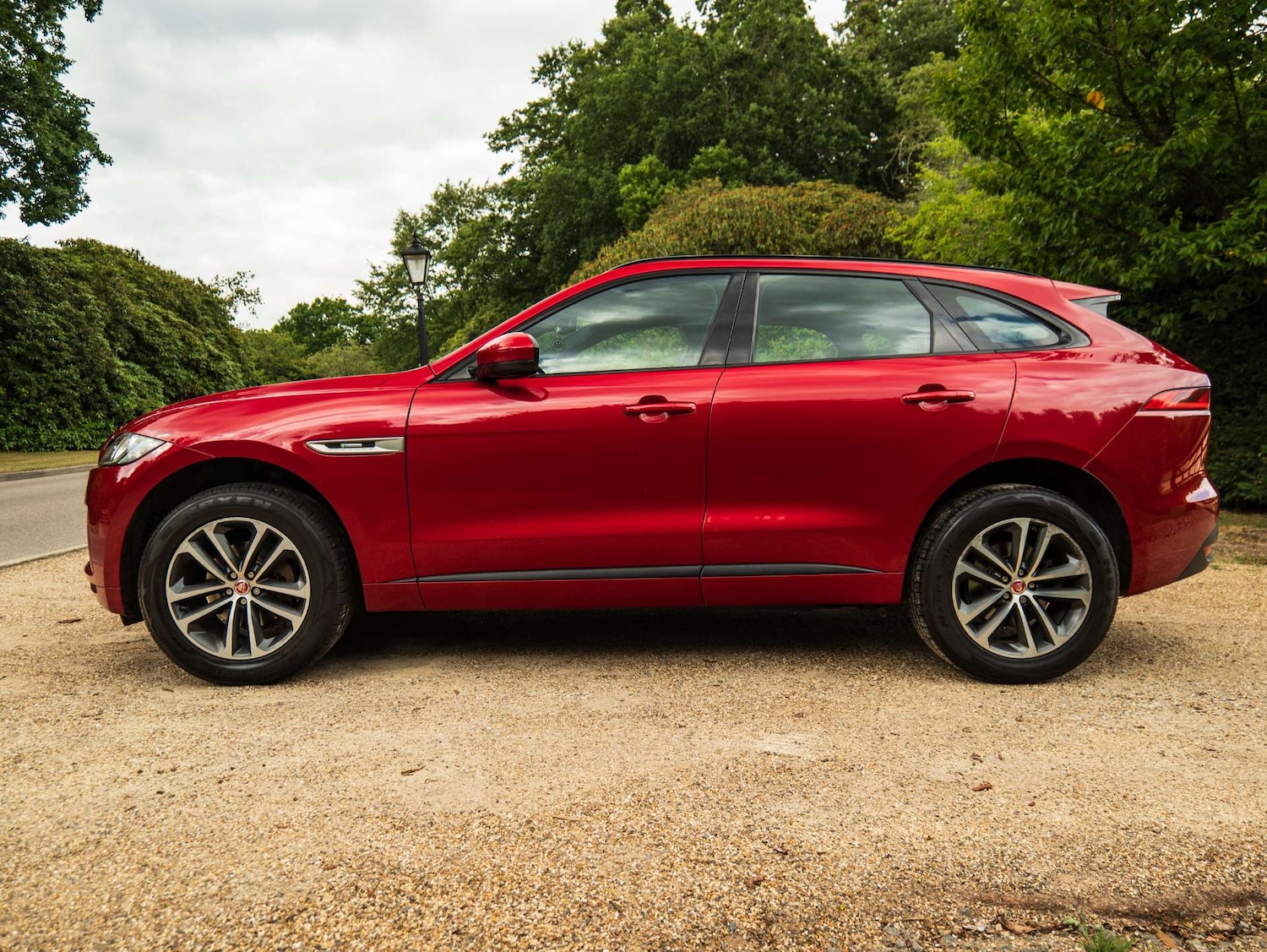 Used Jaguar F-Pace 2016 for sale - 76277395: Photo 9