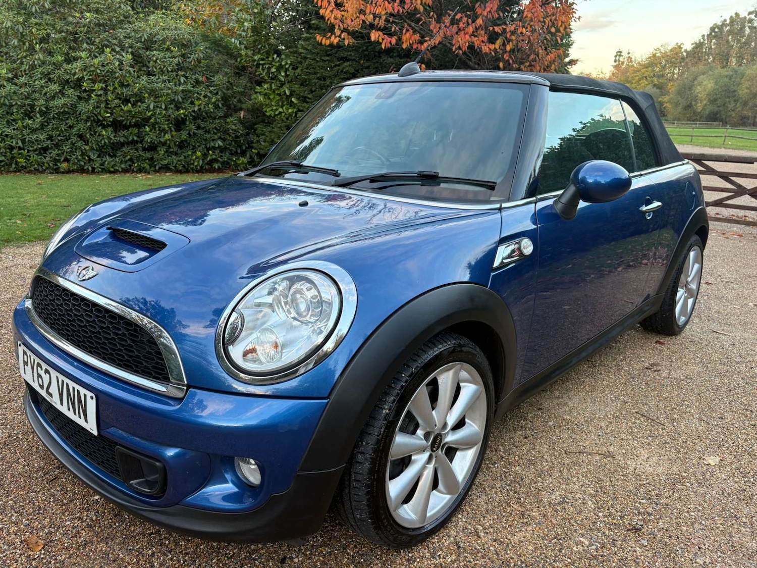 Used MINI Convertible 2012 for sale - 76444541: Photo 17