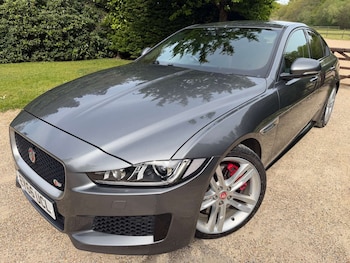 Used Jaguar XE 2016 for sale - 78381408: Photo