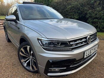 Used Volkswagen Tiguan 2017 for sale - 77184850: Photo