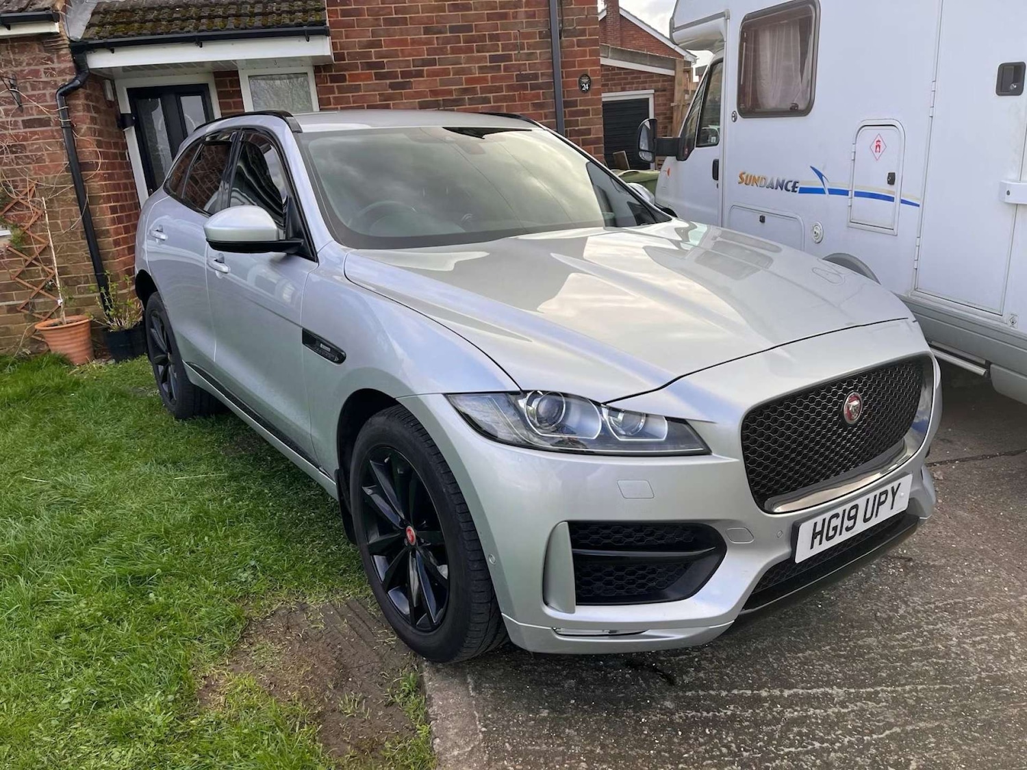 Used Jaguar F-Pace 2019 for sale - 78031029: Photo 2