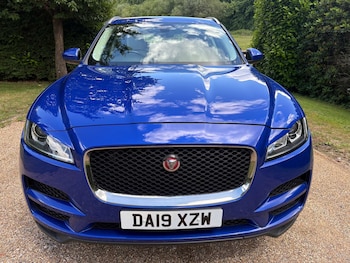 Used Jaguar F-Pace 2019 for sale - 78840129: Photo