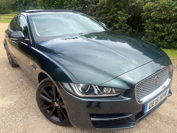 Used Jaguar XE 2016 for sale - 78928961: Photo