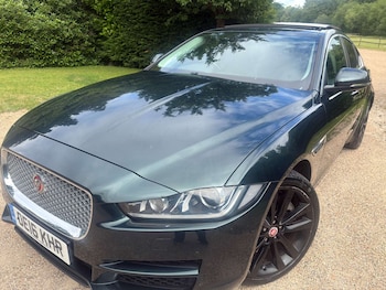 Used Jaguar XE 2016 for sale - 78928961: Photo