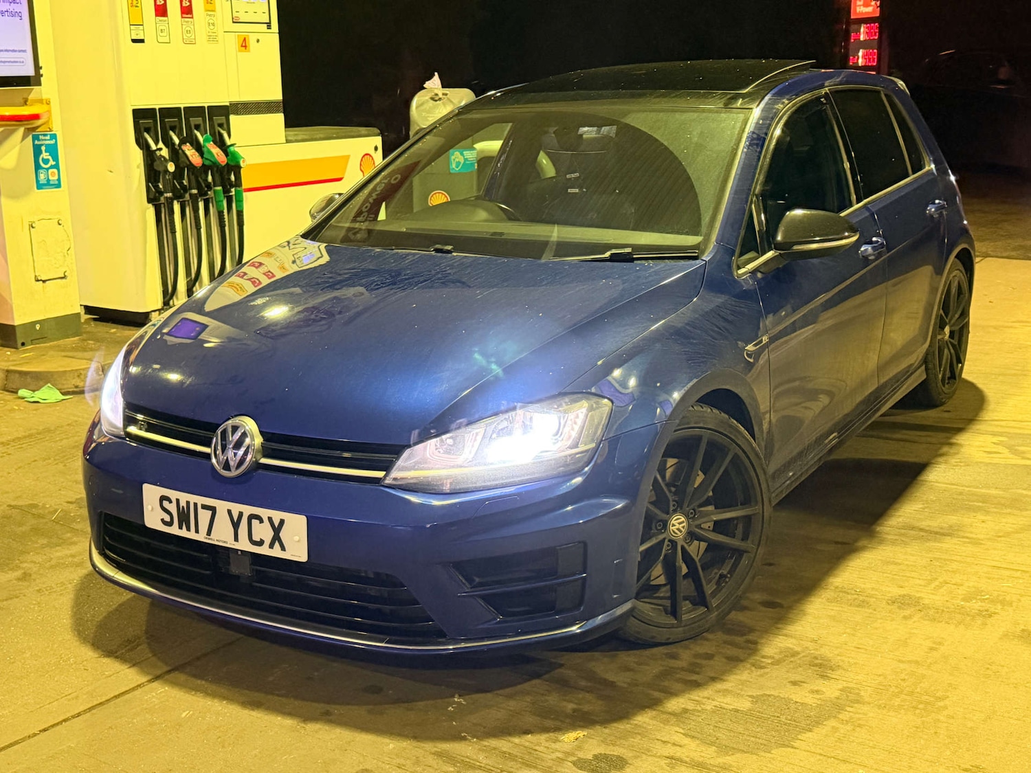 Used Volkswagen Golf 2017 for sale - 76699696: Photo 1