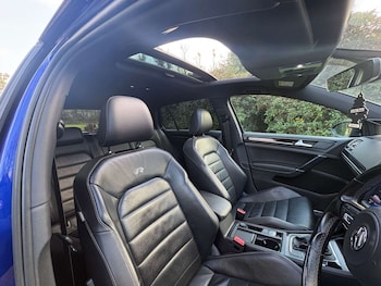 Used Volkswagen Golf 2017 for sale - 76699696: Photo