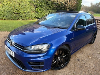 Used Volkswagen Golf 2017 for sale - 76699696: Photo