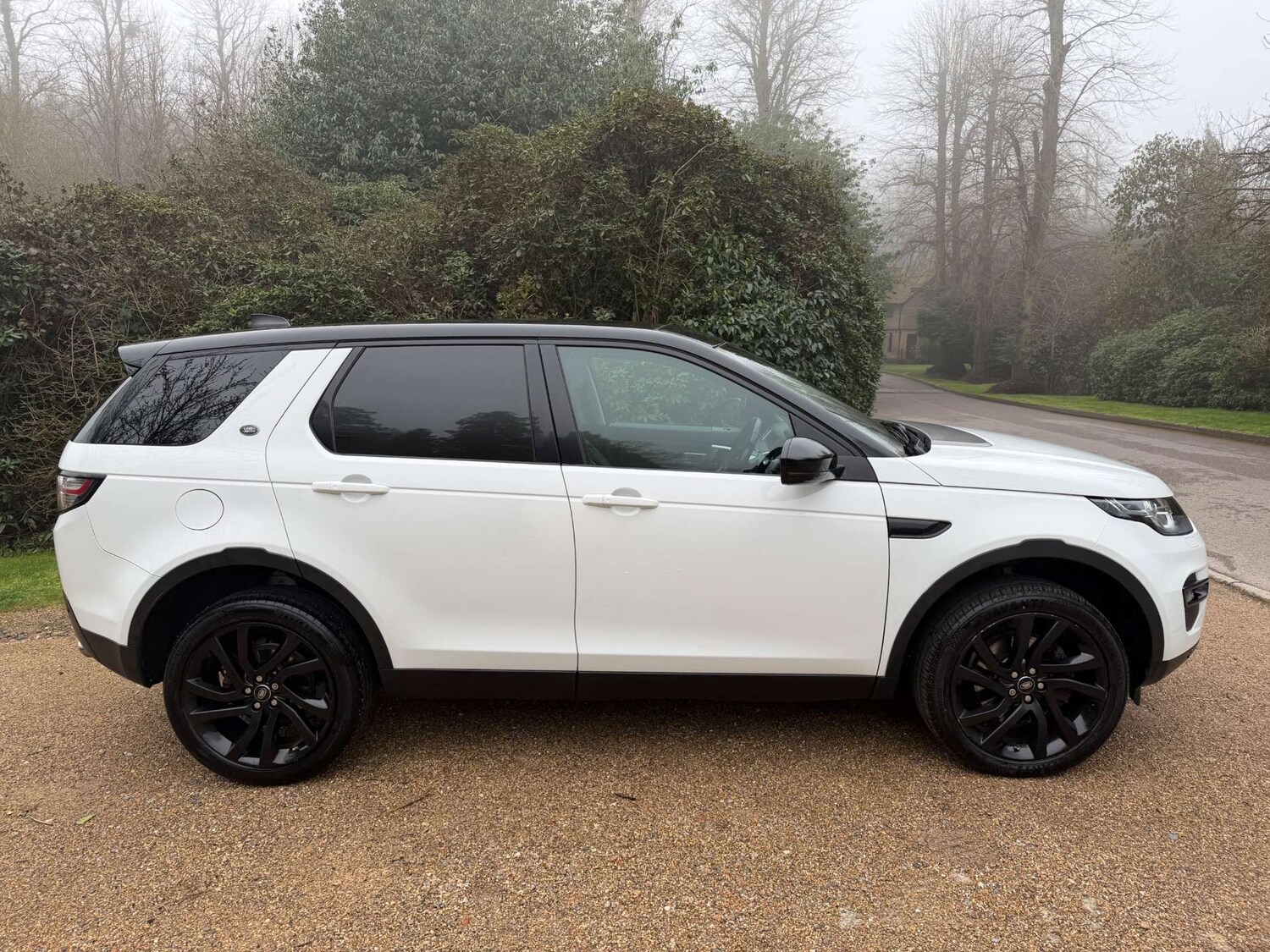 Used Land Rover Discovery Sport 2017 for sale - 77798387: Photo 30