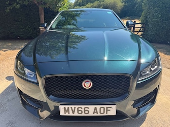 Used Jaguar XF 2016 for sale - 79357057: Photo