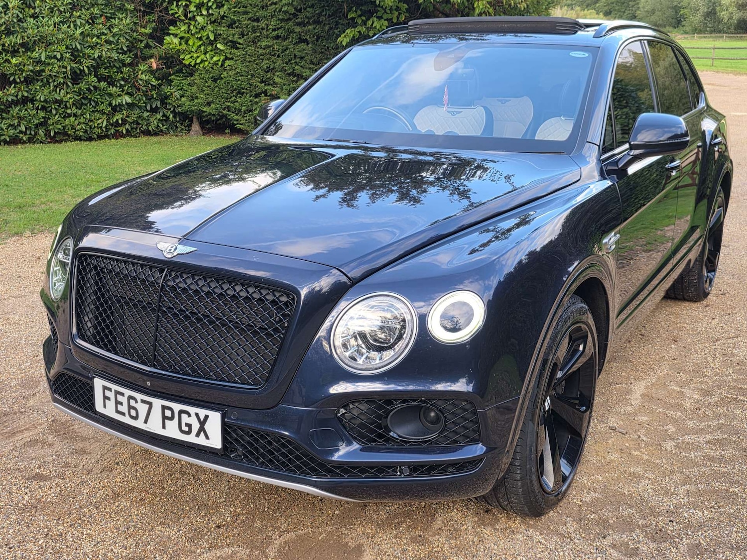 Used Bentley Bentayga 2017 for sale - 76000365: Photo 25