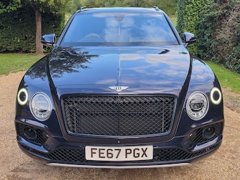 Used Bentley Bentayga 2017 for sale - 76000365: Photo