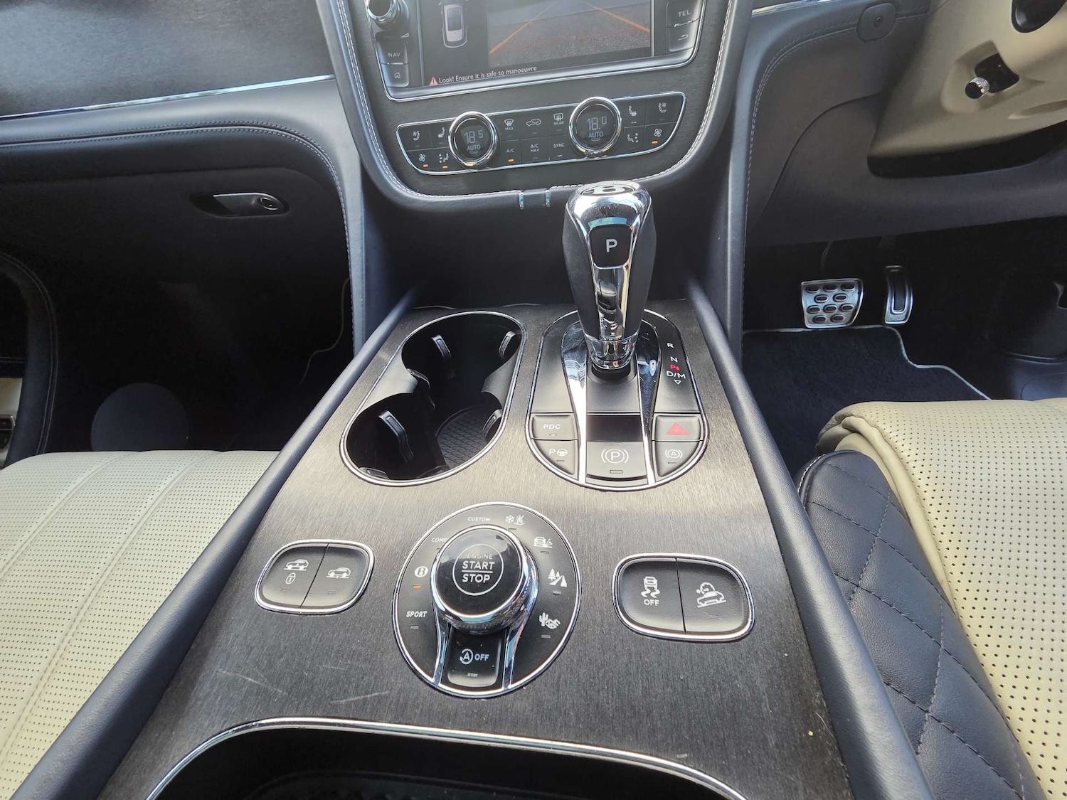 Used Bentley Bentayga 2017 for sale - 76000365: Photo 32