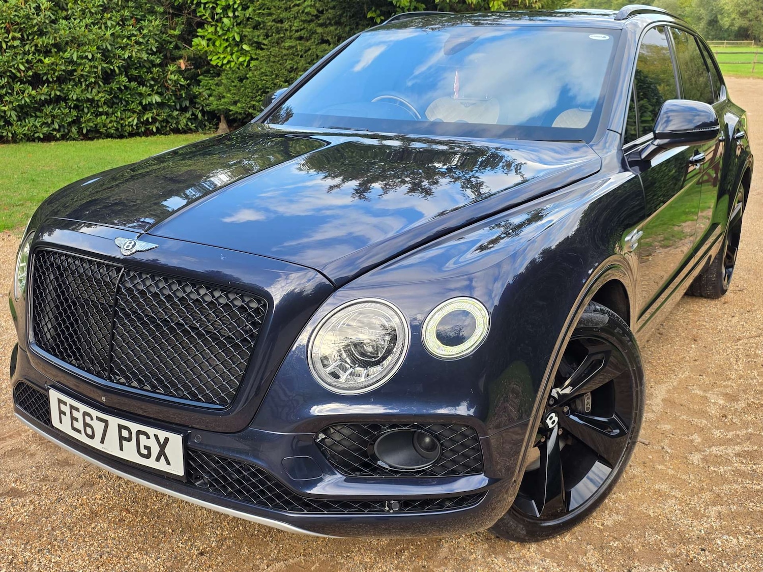 Used Bentley Bentayga 2017 for sale - 76000365: Photo 4