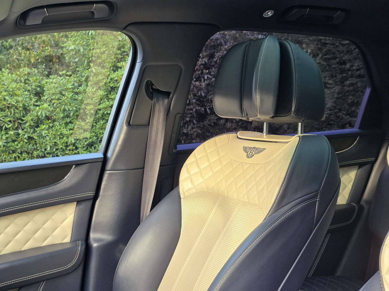 Used Bentley Bentayga 2017 for sale - 76000365: Photo 65
