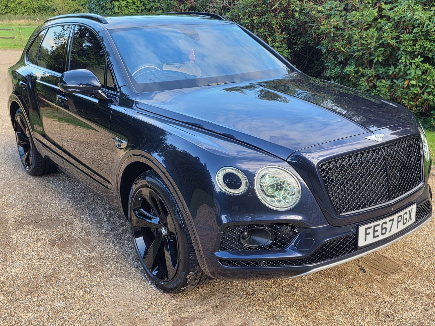 Used Bentley Bentayga 2017 for sale - 76000365: Photo 85