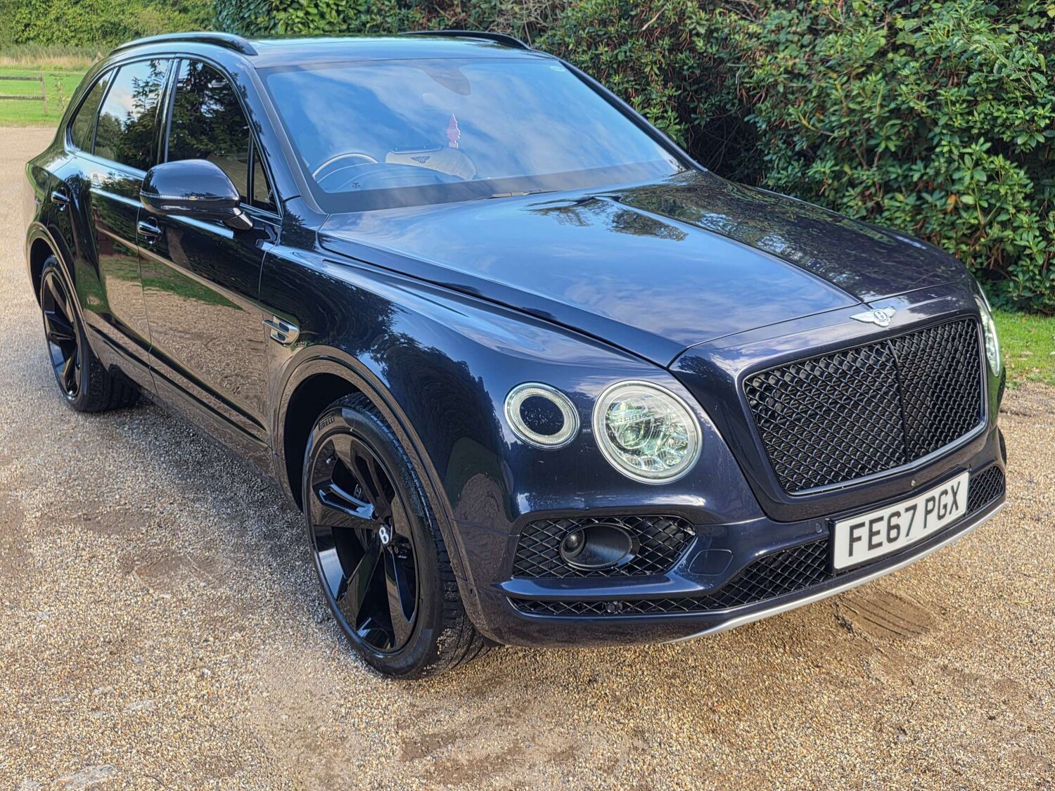 Used Bentley Bentayga 2017 for sale - 76000365: Photo 94