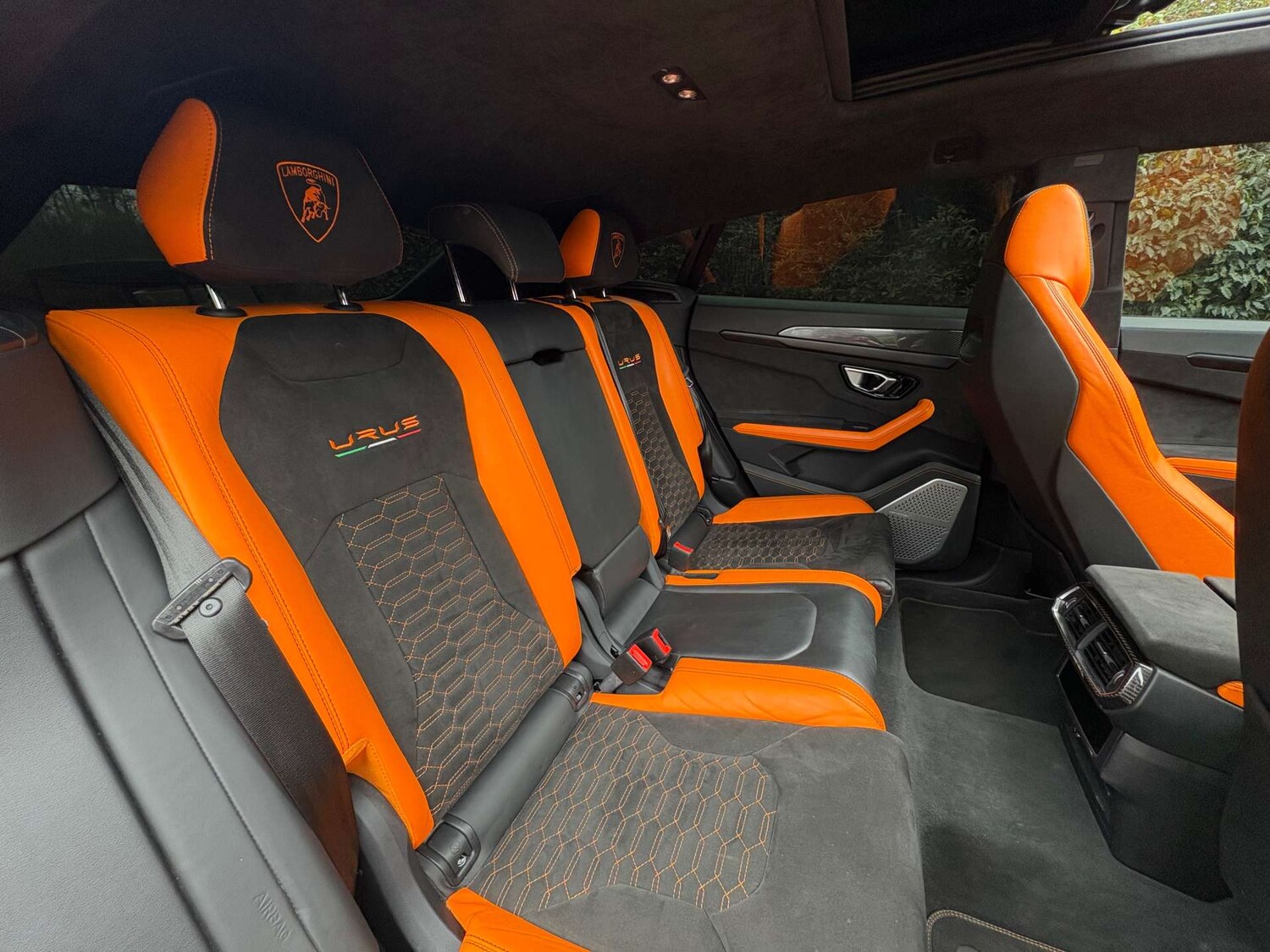 Used Lamborghini Urus 2022 for sale - 77902956: Photo 54