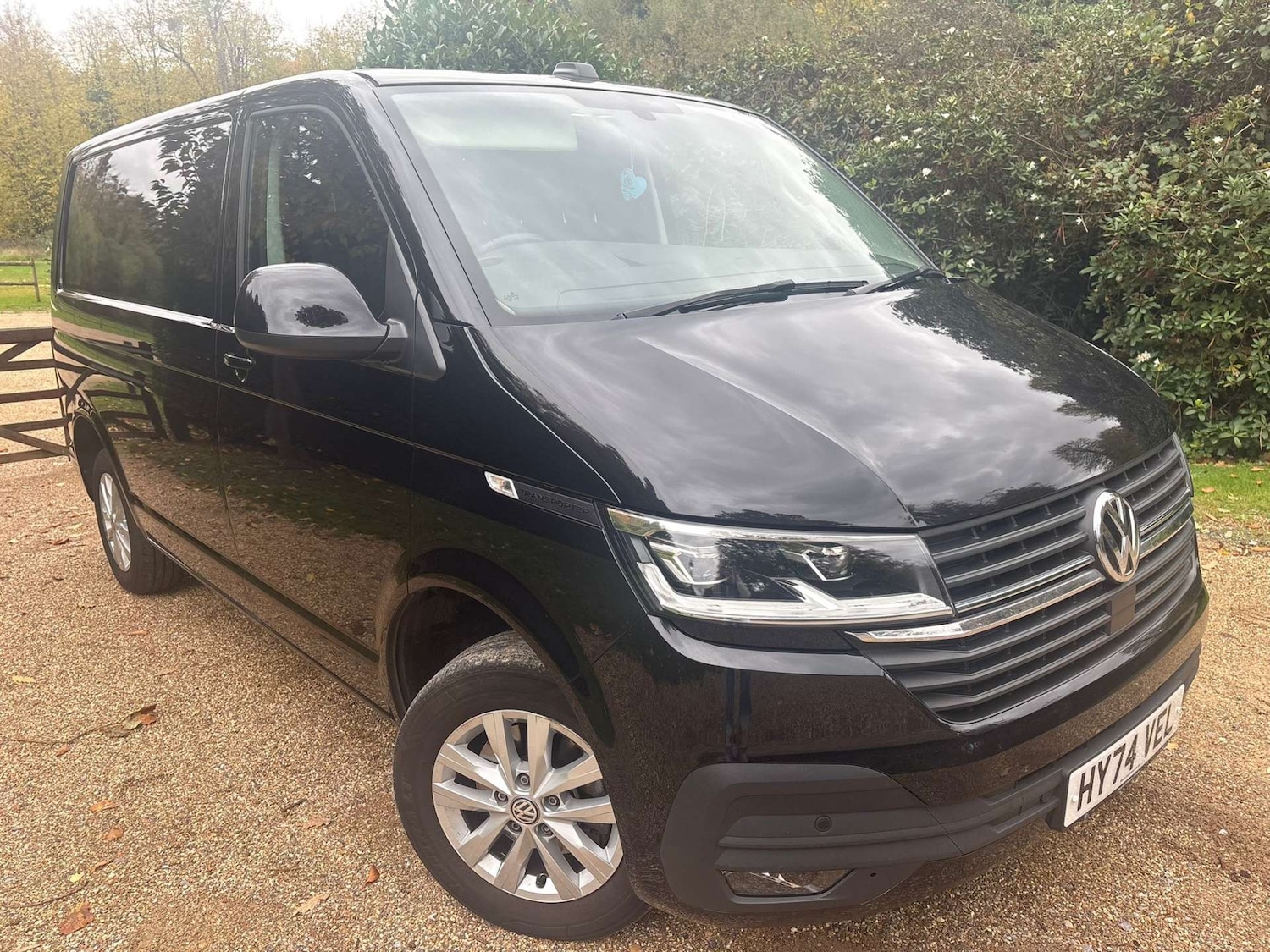 Used Volkswagen Transporter 2024 for sale - 76379441: Photo 1