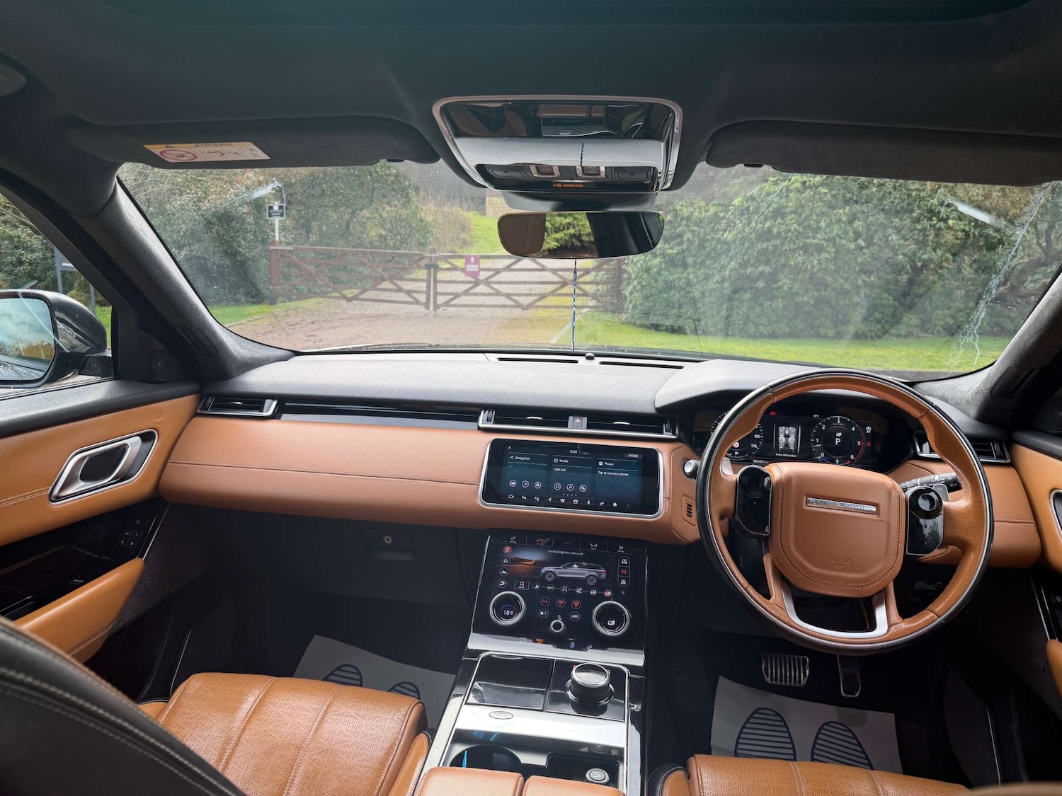 Used Land Rover Range Rover Velar 2017 for sale - 77621879: Photo 11