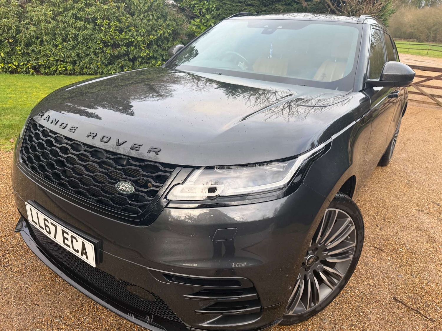 Used Land Rover Range Rover Velar 2017 for sale - 77621879: Photo 3