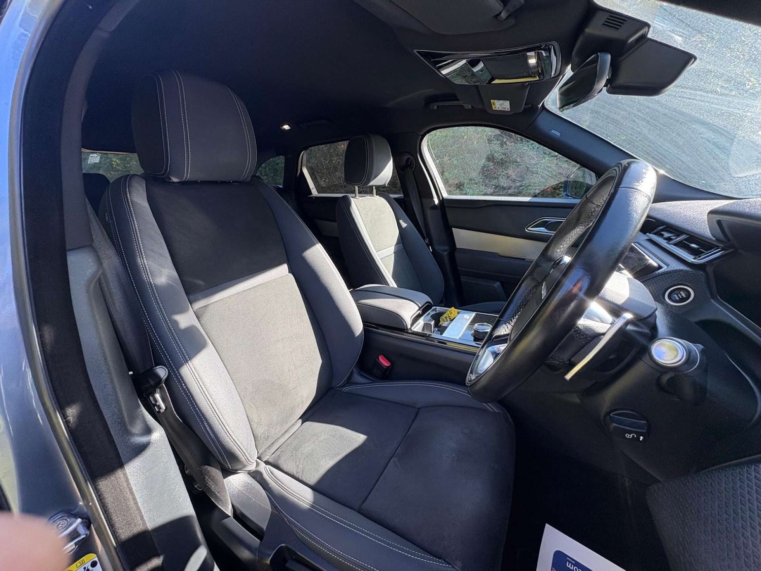 Used Land Rover Range Rover Velar 2018 for sale - 76739835: Photo 11