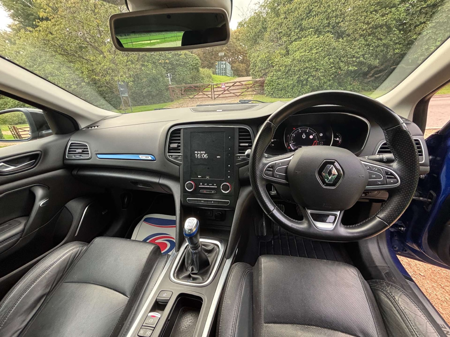 Used Renault Megane 2020 for sale - 76601543: Photo 12