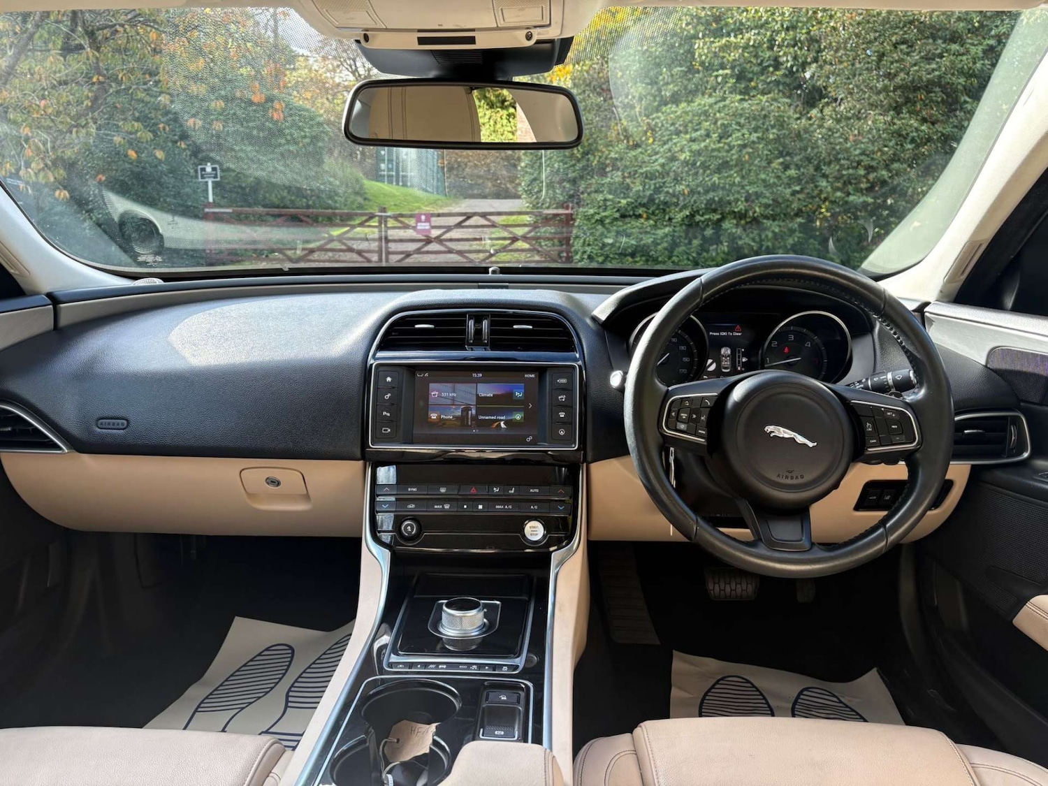 Used Jaguar XE 2015 for sale - 75862376: Photo 10