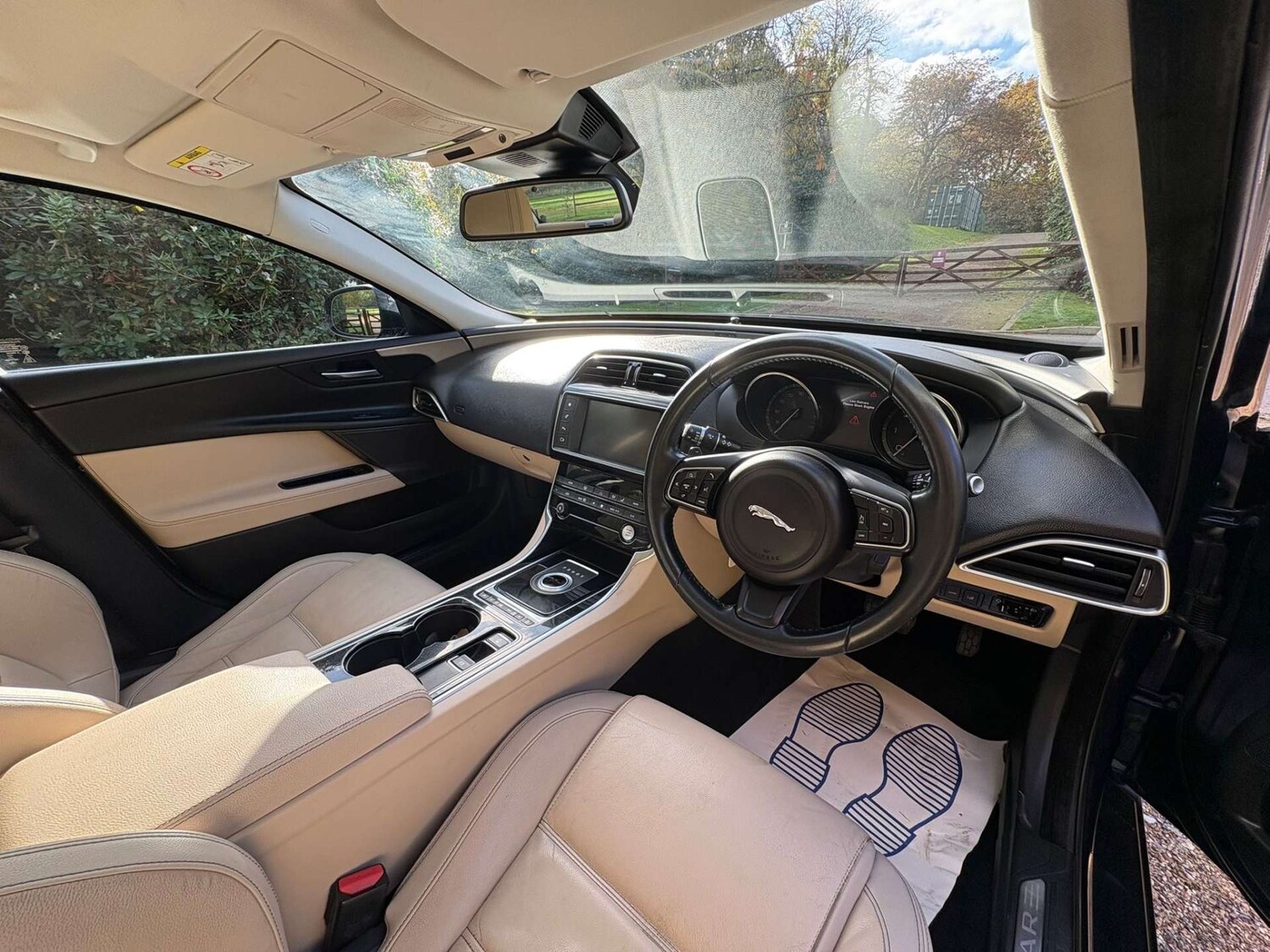 Used Jaguar XE 2015 for sale - 75862376: Photo 11