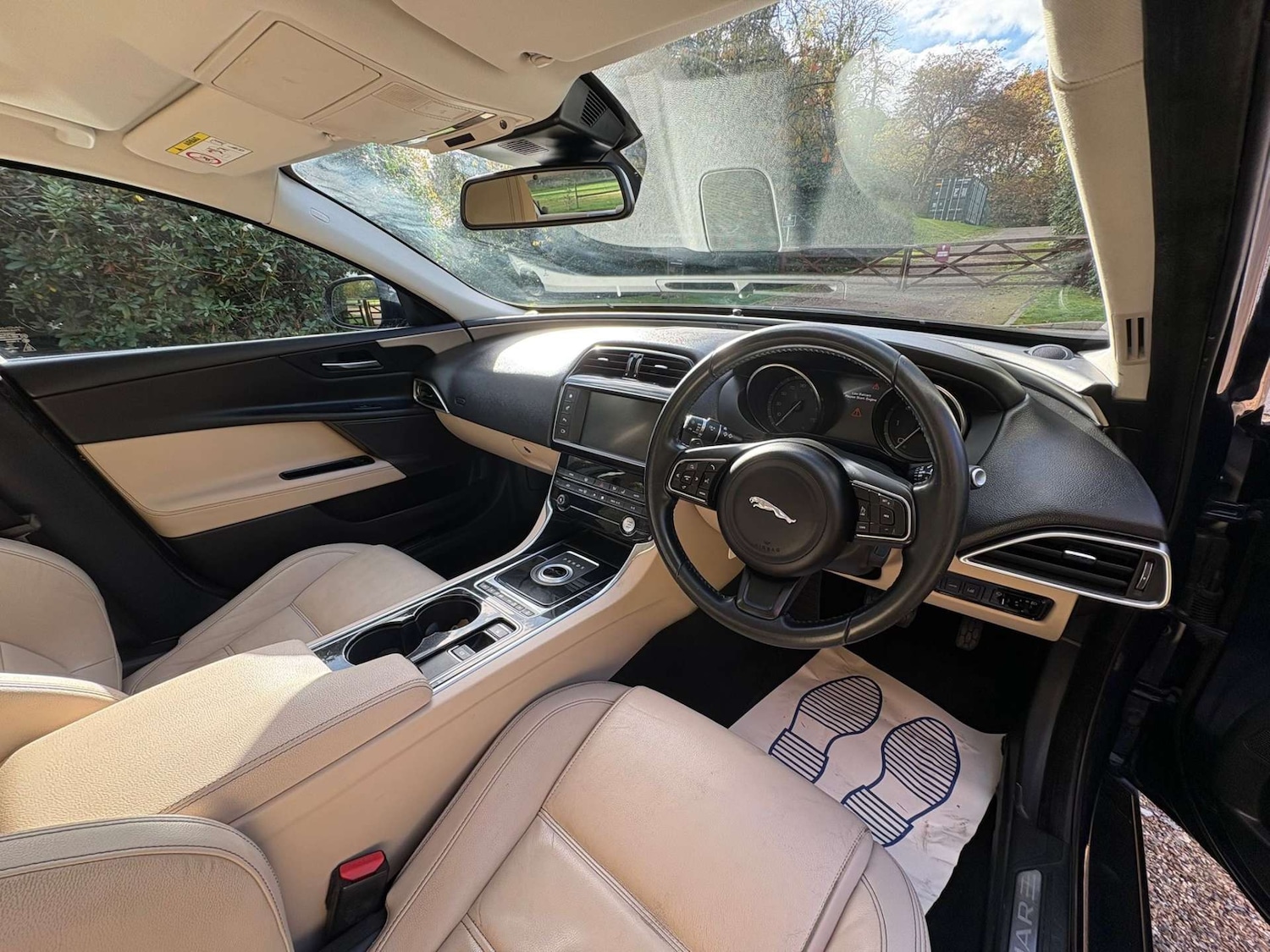 Used Jaguar XE 2015 for sale - 75862376: Photo 13