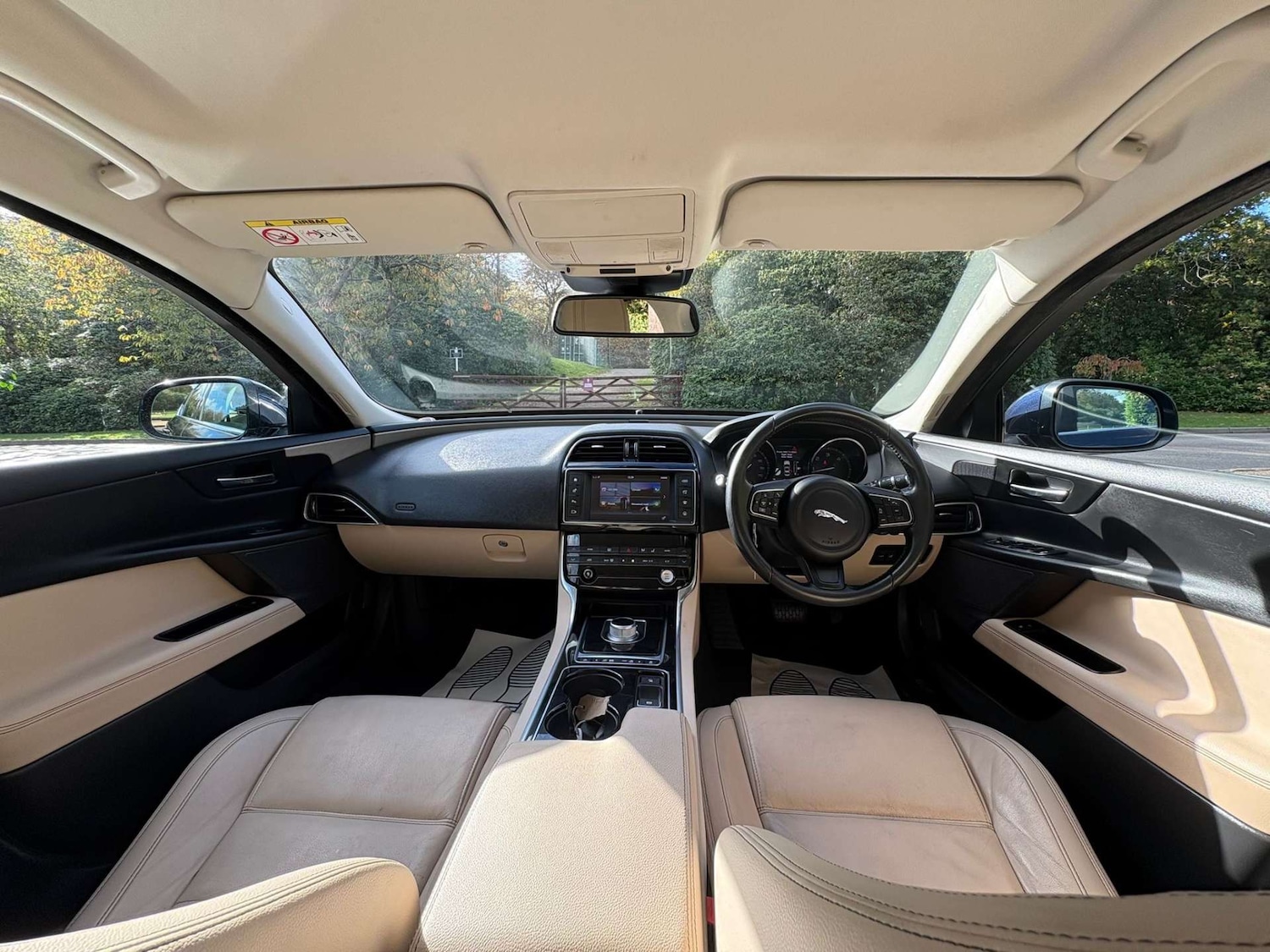 Used Jaguar XE 2015 for sale - 75862376: Photo 14