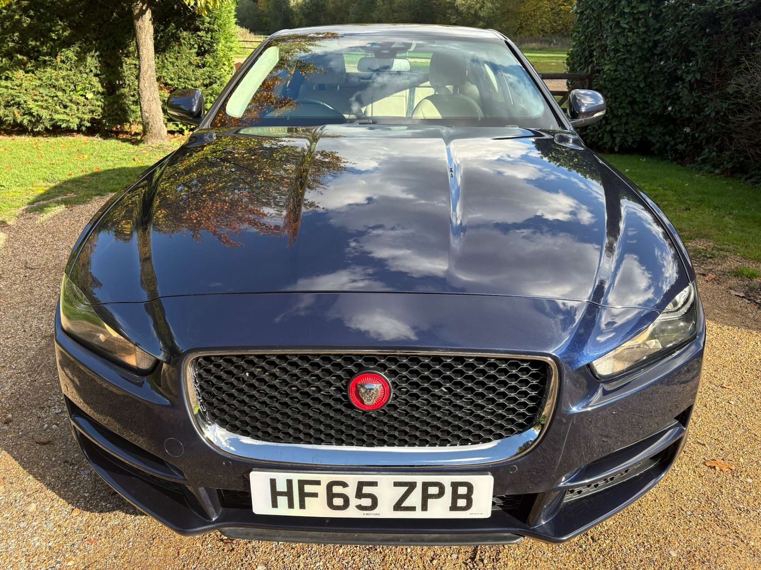 Used Jaguar XE 2015 for sale - 75862376: Photo 2
