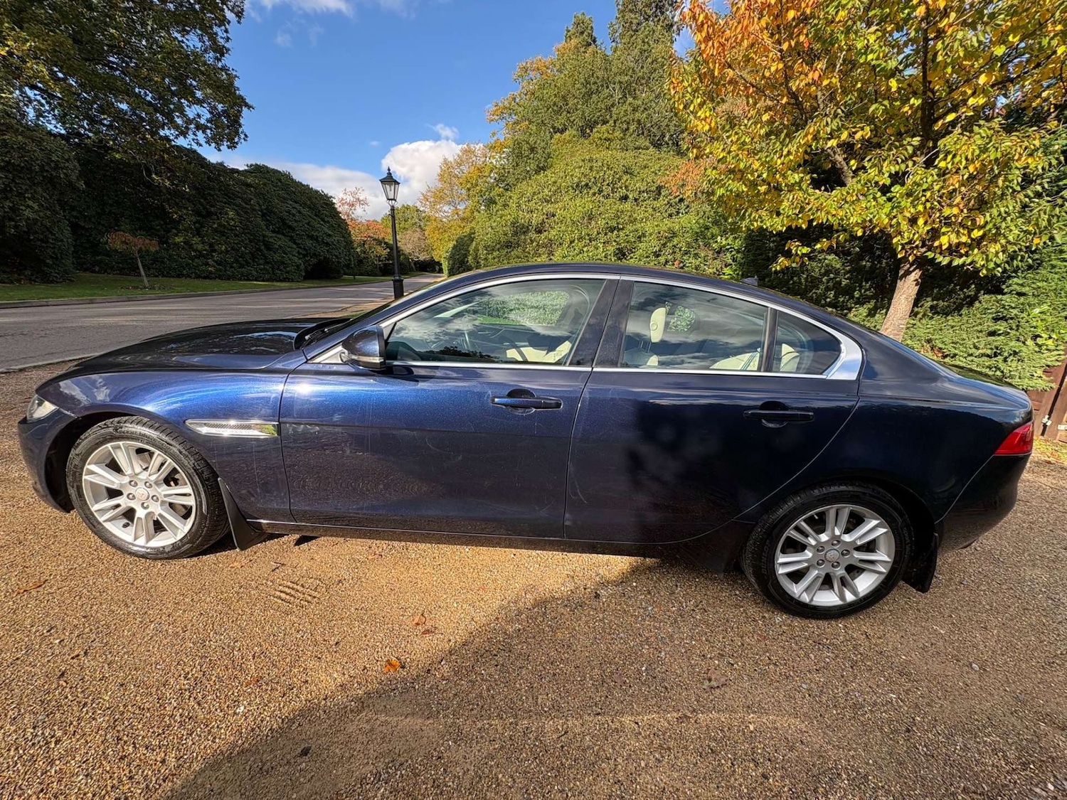Used Jaguar XE 2015 for sale - 75862376: Photo 25