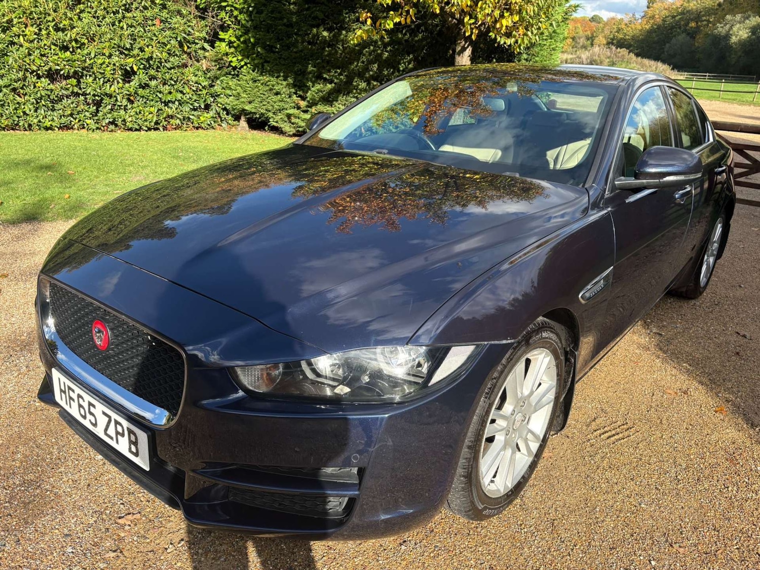 Used Jaguar XE 2015 for sale - 75862376: Photo 27