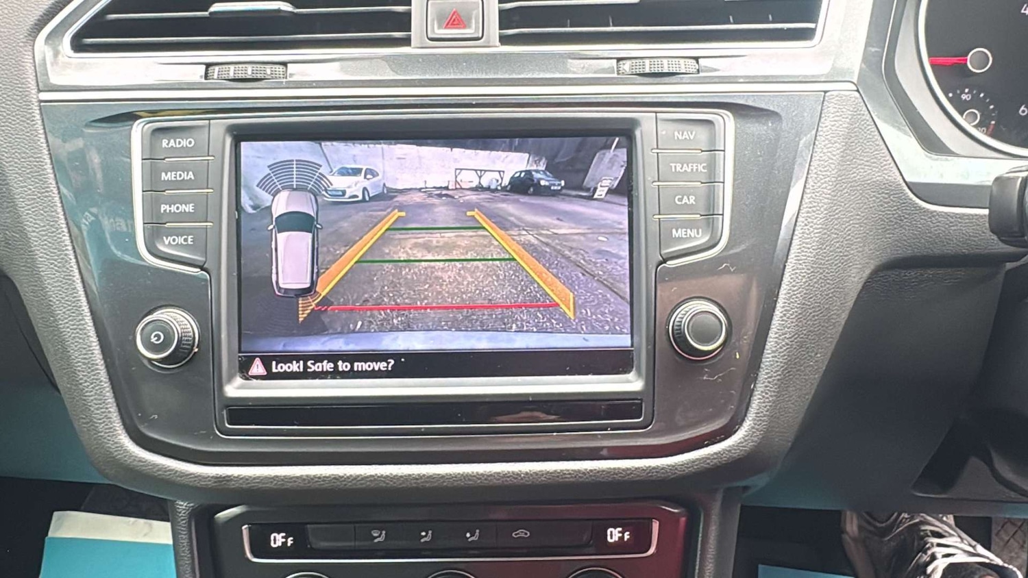 Used Volkswagen Tiguan 2017 for sale - 77406085: Photo 11