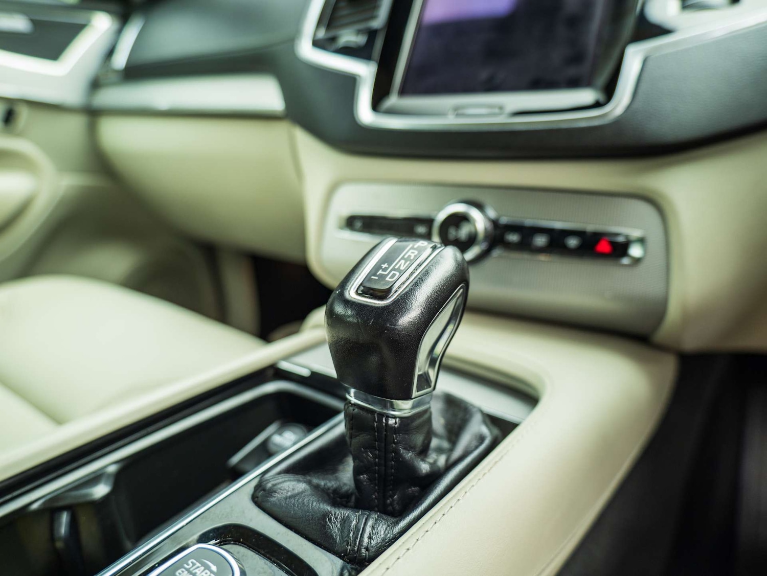 Used Volvo XC90 2017 for sale - 76277393: Photo 33