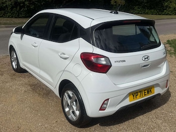 Used Hyundai i10 2021 for sale - 75750236: Photo