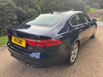 Used Jaguar XF 2018 for sale - 75947263: Photo