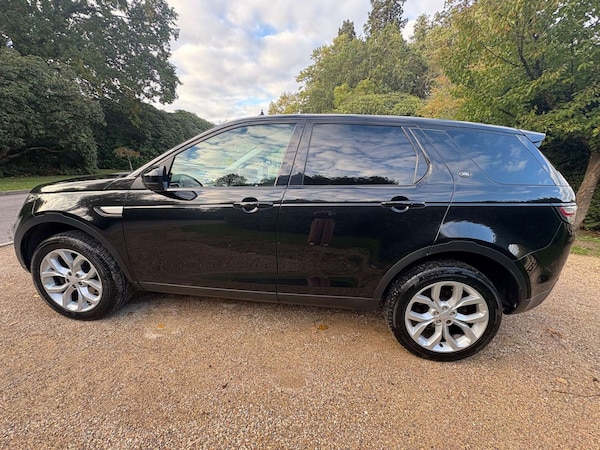 Used Land Rover Discovery Sport 2017 for sale - 75736308: Photo 8