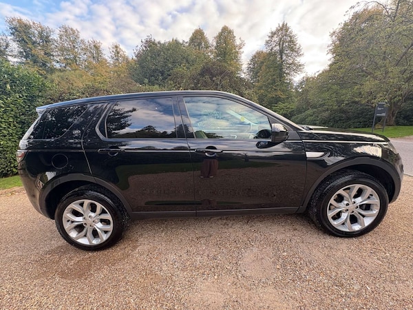 Used Land Rover Discovery Sport 2017 for sale - 75736308: Photo 9
