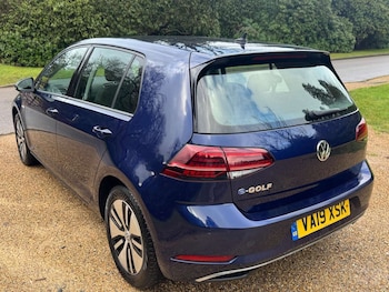 Used Volkswagen Golf 2019 for sale - 77383456: Photo