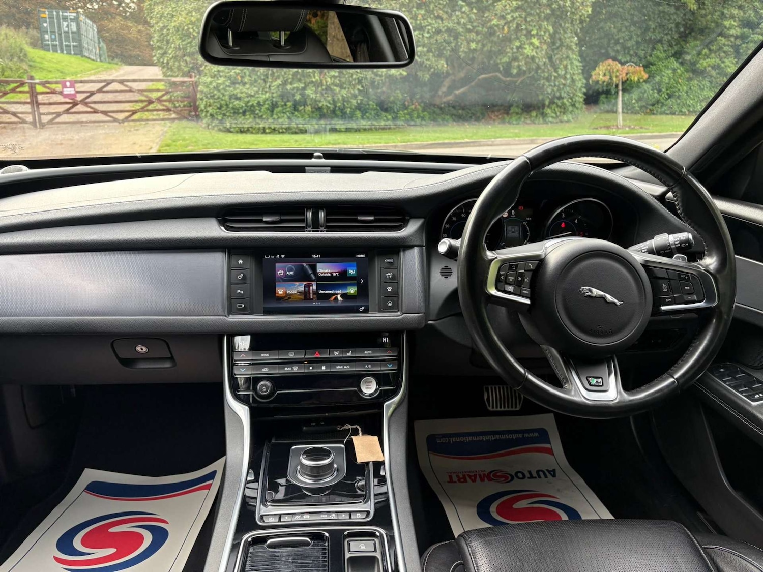 Used Jaguar XF 2018 for sale - 76046393: Photo 12
