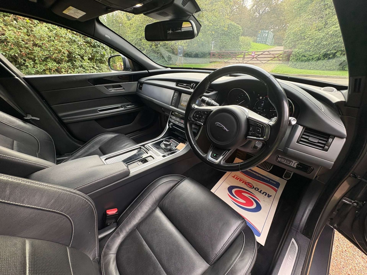 Used Jaguar XF 2018 for sale - 76046393: Photo 14